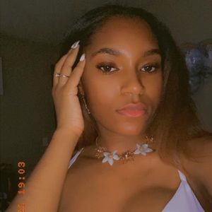 Meet your Posher, Rochelle